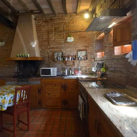 Vaiano Sleeps 17 With Pool Air Con And Wifi Vaiano (Lazio)