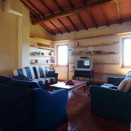 Vaiano Sleeps 17 With Pool Air Con And Wifi