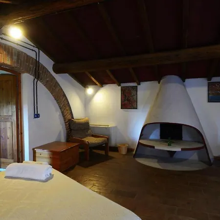 Villa Vaiano Sleeps 17 With Pool Air Con And Wifi Vaiano (Lazio)