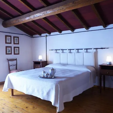Vaiano Sleeps 17 With Pool Air Con And Wifi *
