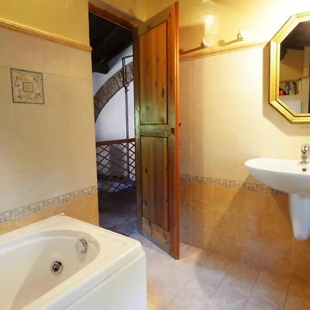 Villa Vaiano Sleeps 17 With Pool Air Con And Wifi Vaiano (Lazio)