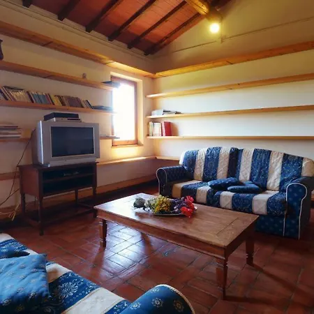 Vaiano Sleeps 17 With Pool Air Con And Wifi Vaiano (Lazio)